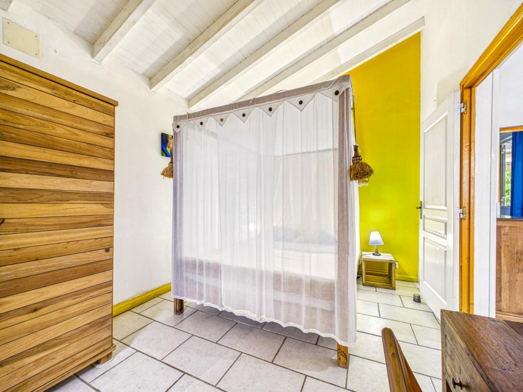 25.location villa avec piscine proche plage St François Guadeloupe